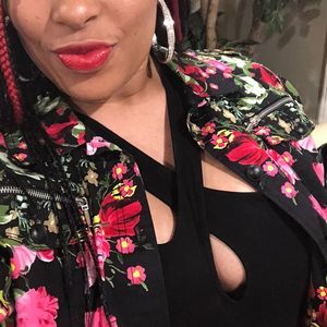 Meet your Posher, Jasmine